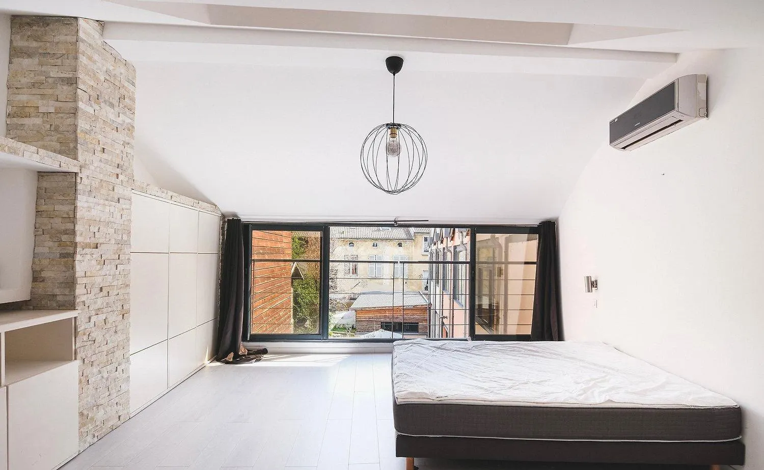 Triplex Cosy Au Calme - Terrasse - Parking Prive Apartment Lyon 0*,