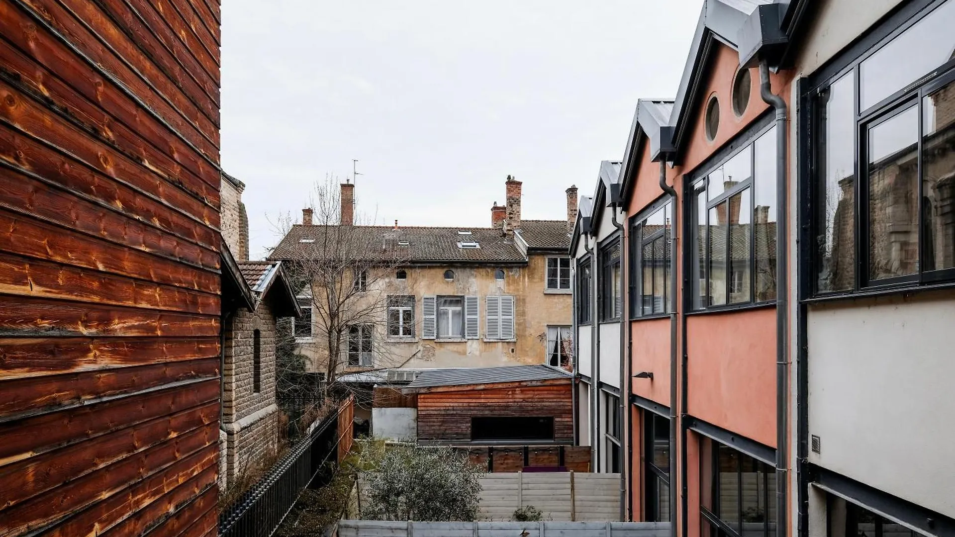 Triplex Cosy Au Calme - Terrasse - Parking Prive Apartment Lyon